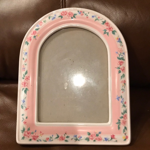 Other - Vintage Floral Frame